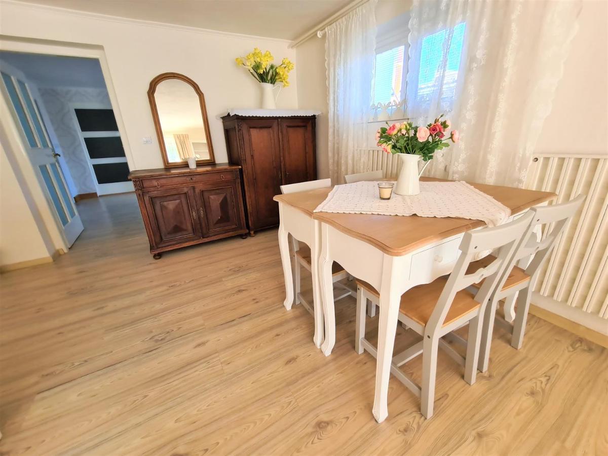 Апартаменти Apartman Prace Екстер'єр фото