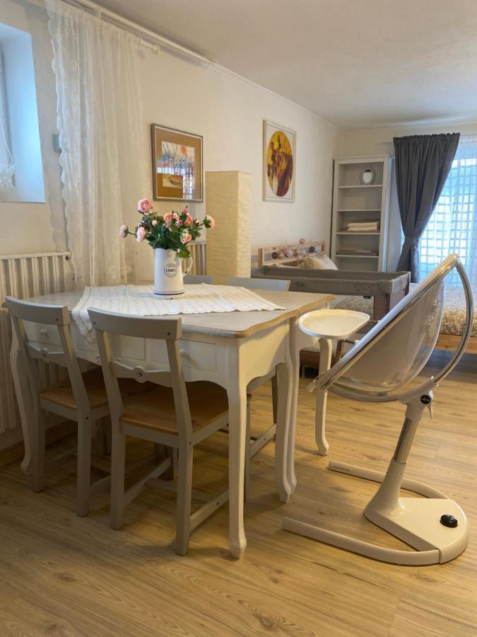 Апартаменти Apartman Prace Екстер'єр фото